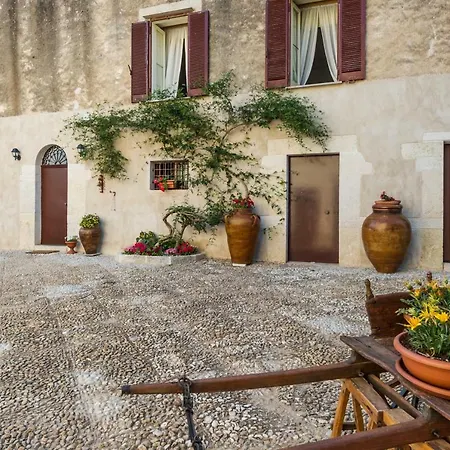 Dimora Storica Fontana 别墅 *